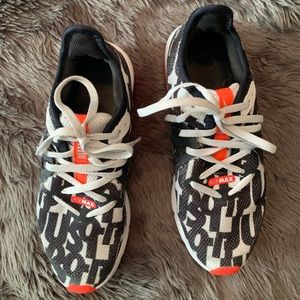 Nike Airmax Youth Athletic Sneakers